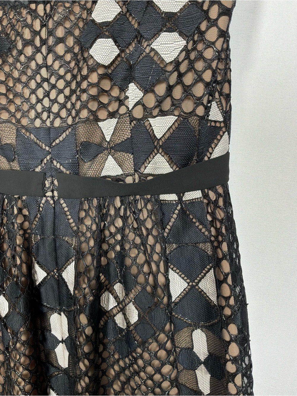 BCBGMAXAZRIA Via Giulia Black Lace Fit & Flare Cocktail Dress Size 4 - Picture 7 of 7